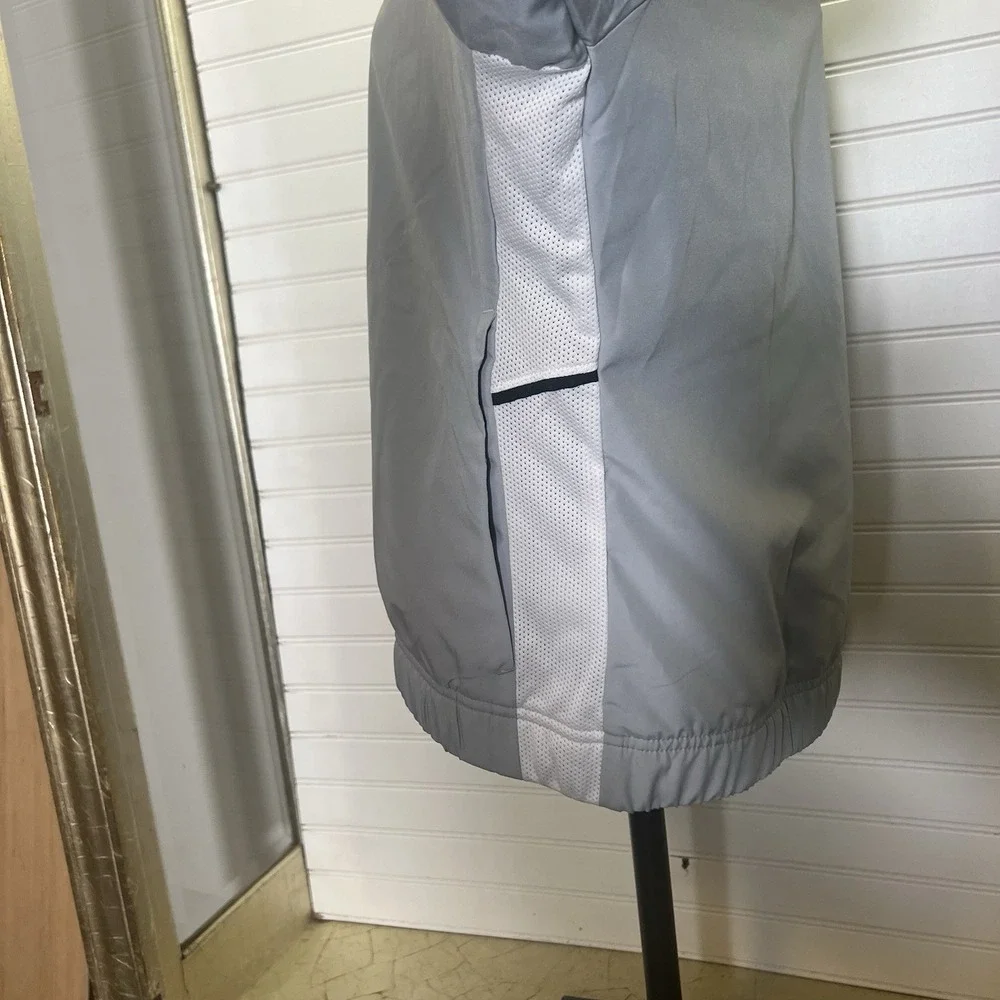 NWT Nike Dri-FIT Kay Yow Cancer Fund Full Zip Wind Breaker Jacket Gray Womens XL - Picture 4 of 10